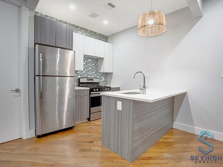 2061 Union St #2L — Photo 1