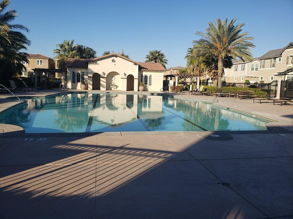 2nd image of 6045 Rosewood Way