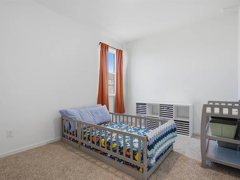 12528 Cockatto Xing — Photo 23