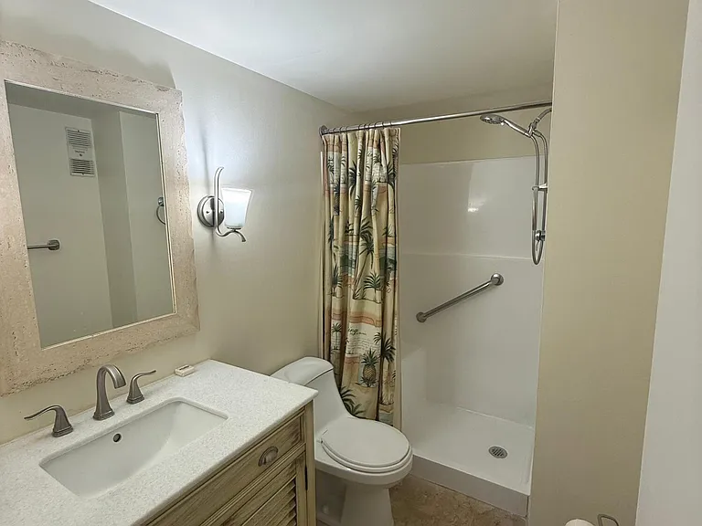 2601 NE 3rd Ct #202 — Photo 11