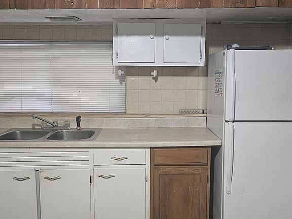 3rd image of 2935 N Natchez Ave