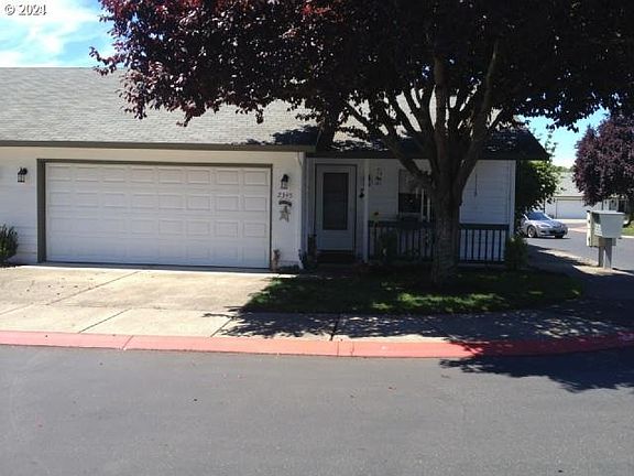 2nd image of 2345 SE 62nd Ln