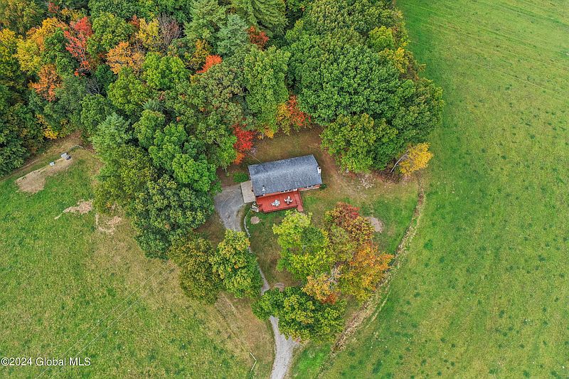 3rd image of 577 Valley Falls Road