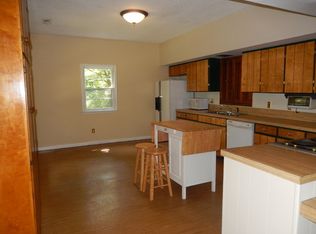 25 N Forrest Dr, Thomasville, NC 27360