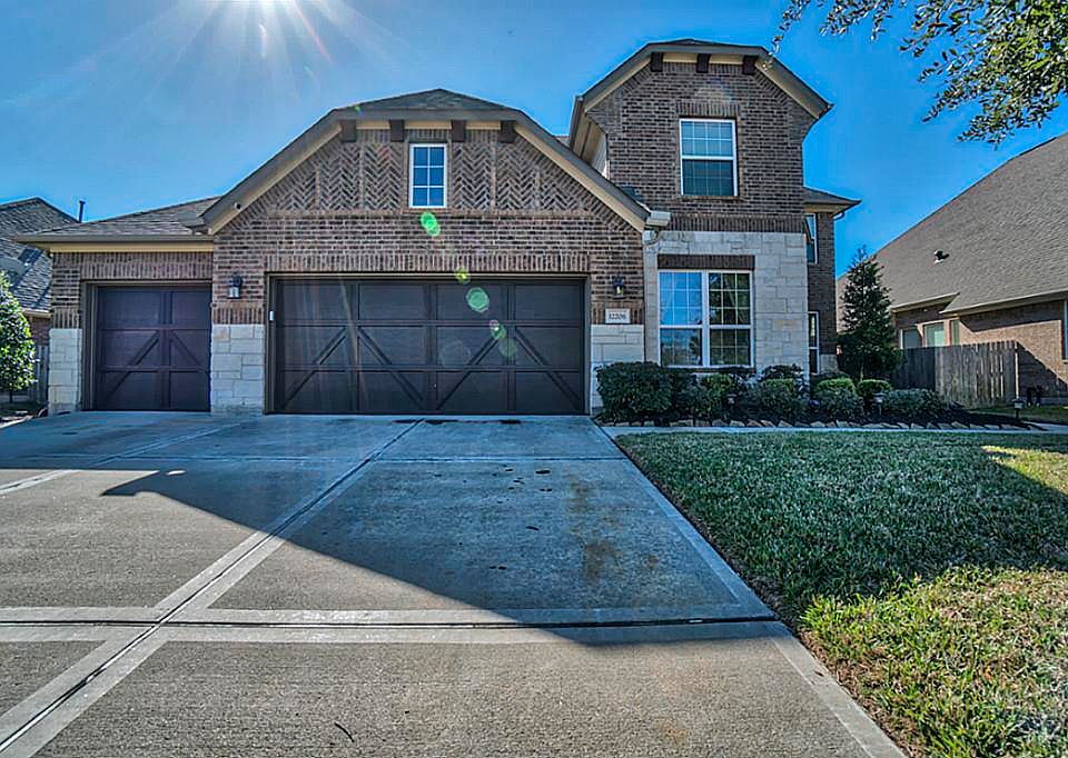 2nd image of 12206 Cimarron Valley Ln