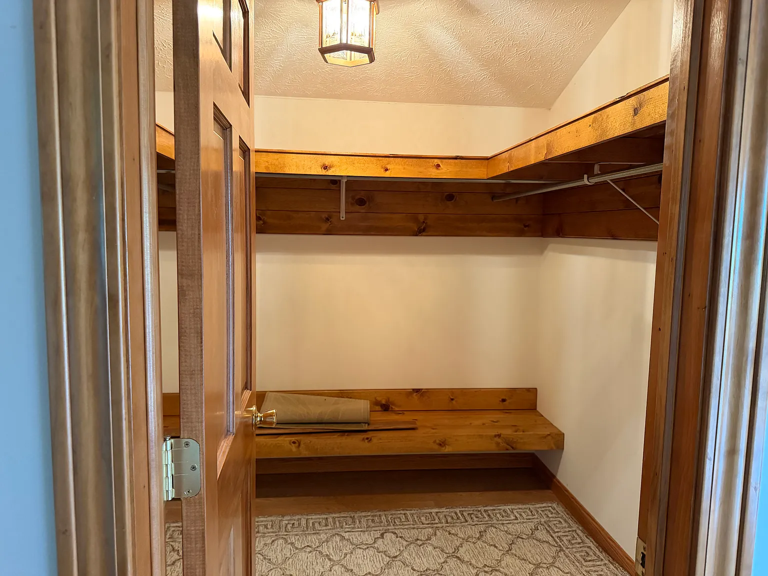 3 bed, 2.5 bath, 1728 sqft, $2,500 — Photo 4