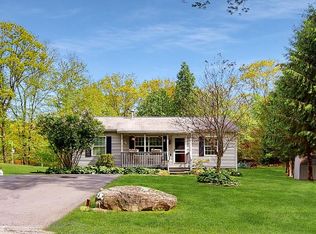 102 Colonia Rd, Milford, PA 18337