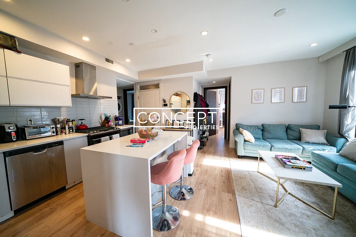 Building Photo - 769-771 Dorchester Ave #2