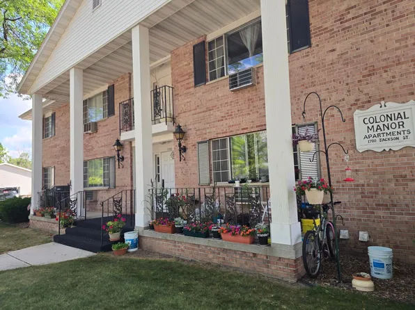 August Management presents the Colonial Apartments in New Holstein