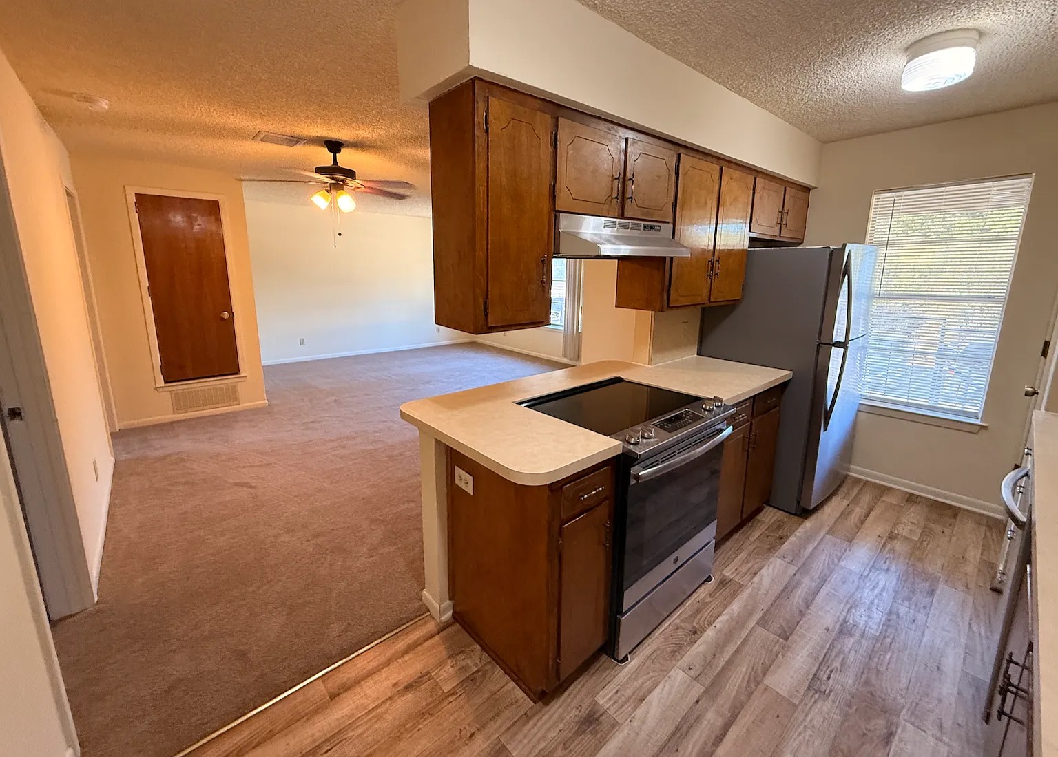 2 bed, 856 sqft, $1,150 — Photo 1