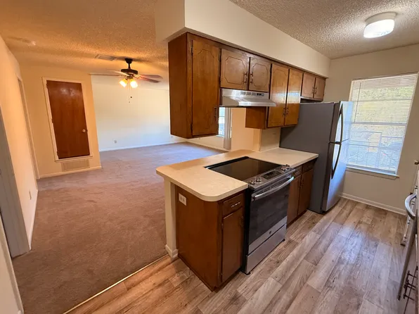 1113 Vine St APT 8, Denton, TX 76209
