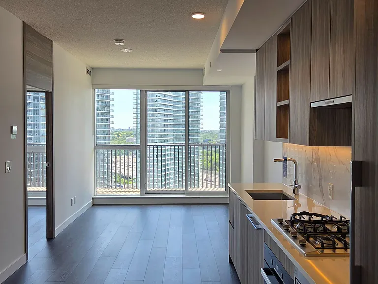 18 Esther Shiner Blvd #2211 — Photo 13