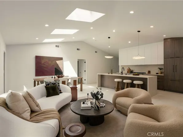 6132 W 82nd St, Los Angeles, CA 90045