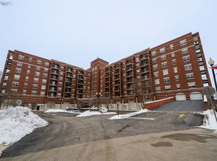 1700 Riverwoods Dr APT 414, Melrose Park, IL 60160