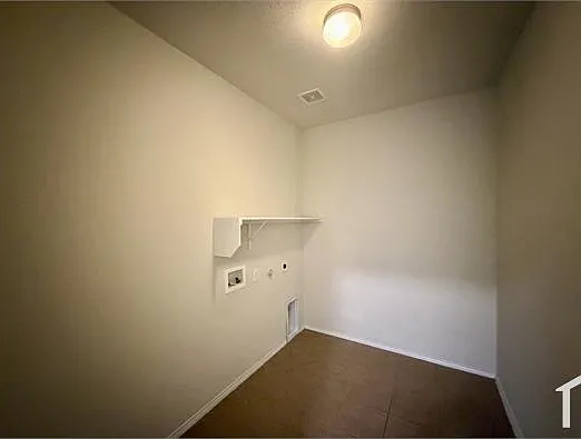 705 Jonius Creek Dr — Photo 5