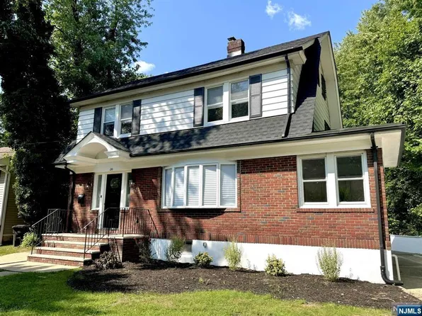 238 Howland Ave, River Edge, NJ 07661