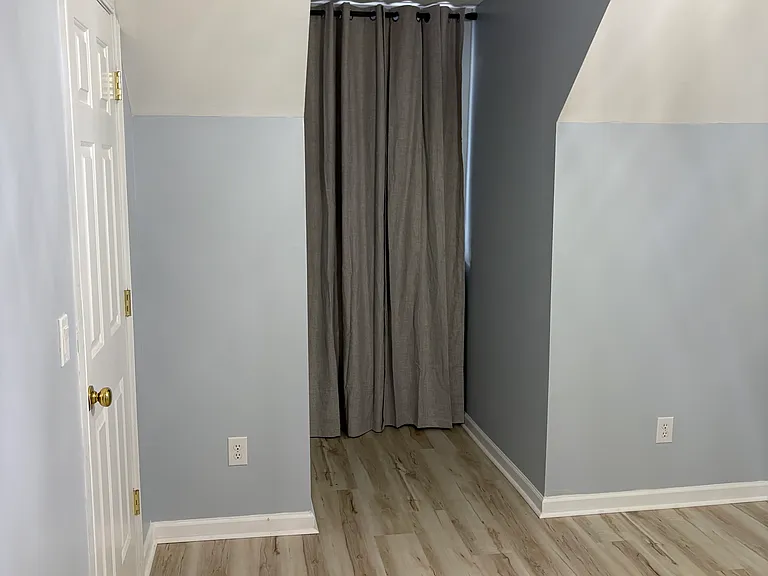 2152 Kings Gate Ln — Photo 23