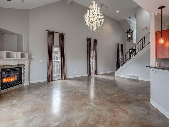 5th image of 1661 E Newton Oak Cir