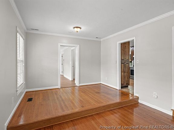 5th image of 3847 S Main St