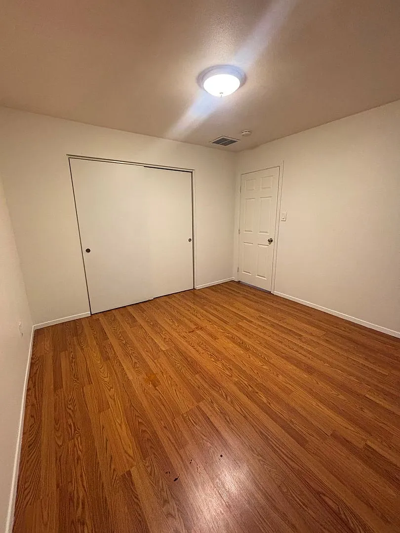 572 Lenrey Ave. — Photo 3