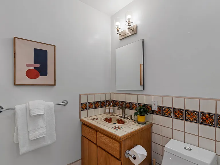 970 Thunderbird Ct — Photo 26
