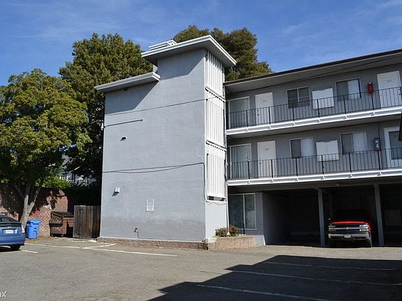 2239 Channing Building Pics (2)