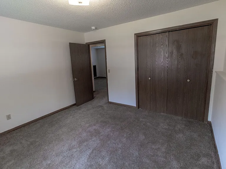 420 N East Park Ln — Photo 12