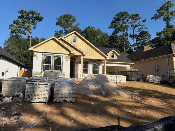216 Blue Hill Dr, Montgomery, TX 77356
