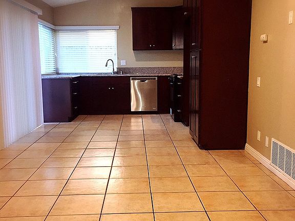3rd image of 736 Lyonwood Ave