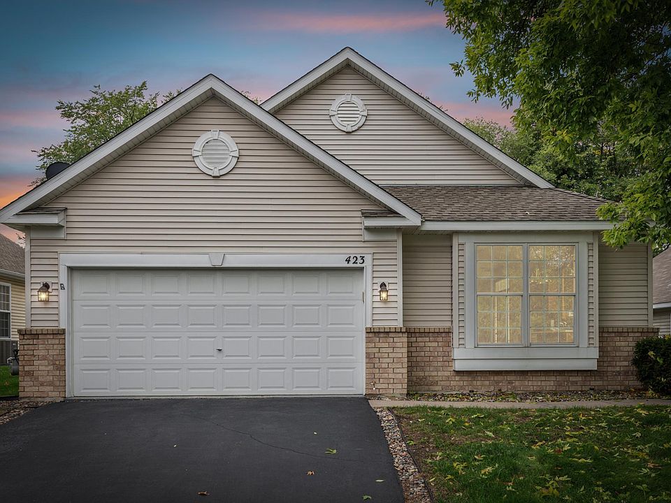 1st image of 423 Meadowood Ln