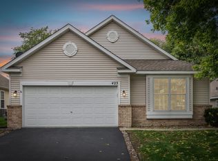 423 Meadowood Ln, Burnsville, MN 55337