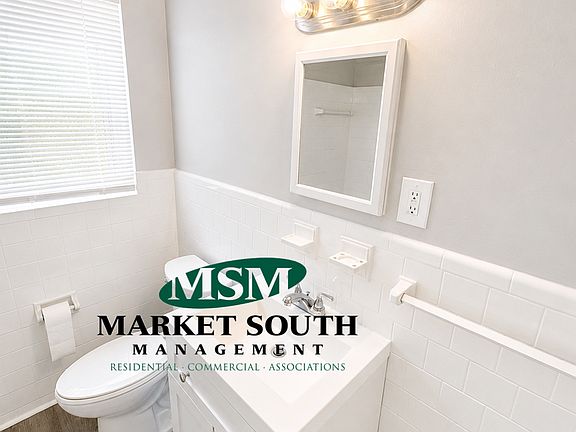 3rd image of 4 W 53rd St #2