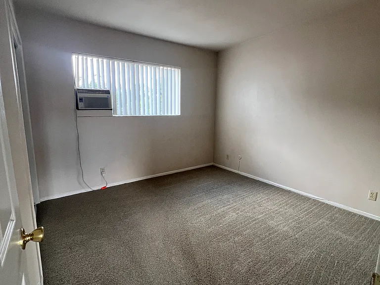 5822 Kingman Ave #H — Photo 9