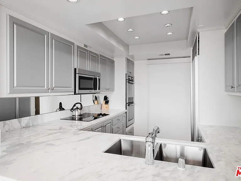 850 E Ocean Blvd #801 — Photo 7
