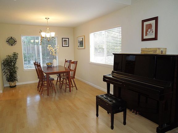 4th image of 44556 Kadi Ct