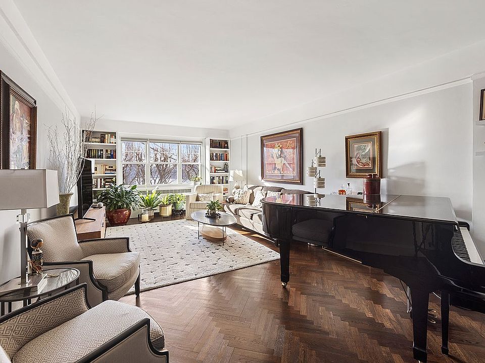 1st image of 160 Cabrini Blvd APT 22
