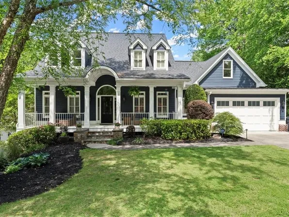 180 Lake Dr, Norcross, GA 30071