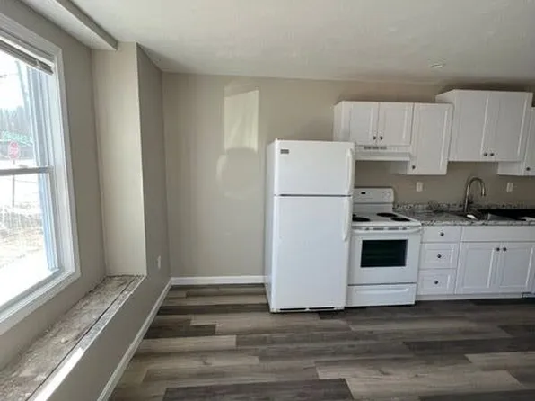 2 Railroad St #2, Pepperell, MA 01463