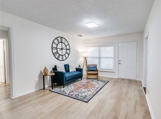 257 E Kerr Dr, Midwest City, OK 73110