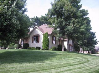 5338 S Woodfield Ave, Springfield, MO 65810