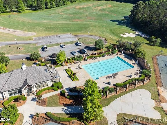 2nd image of 106 Forest Pl