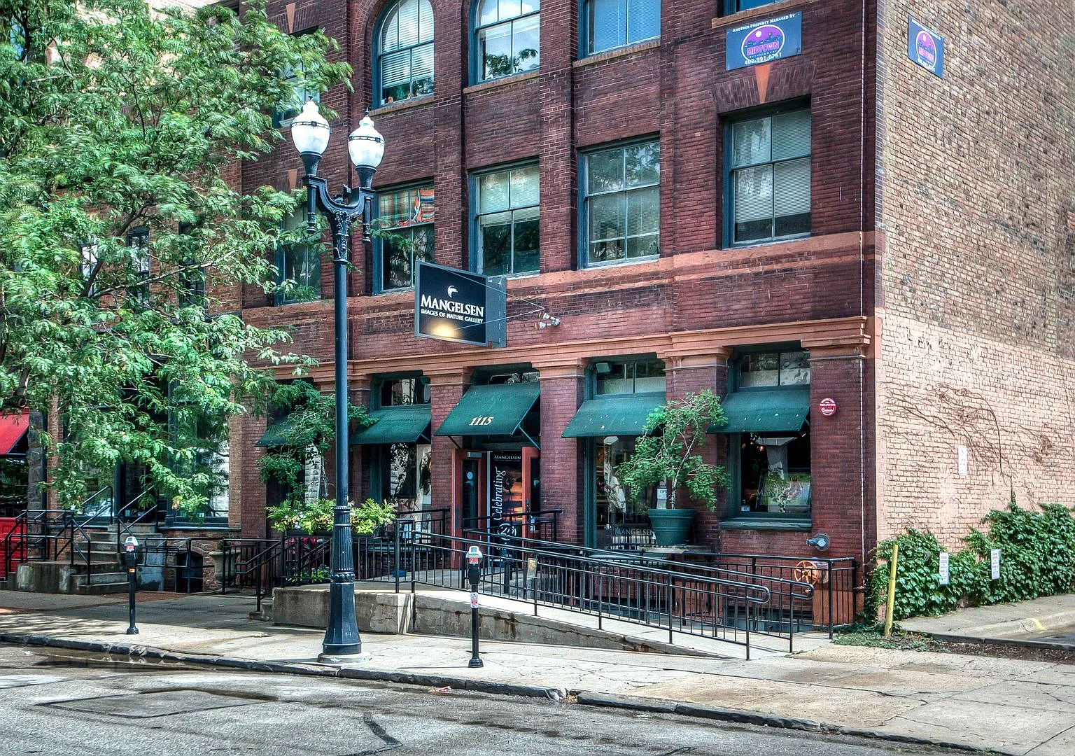 Harney Street Apartments in the Old Market — Photo 3