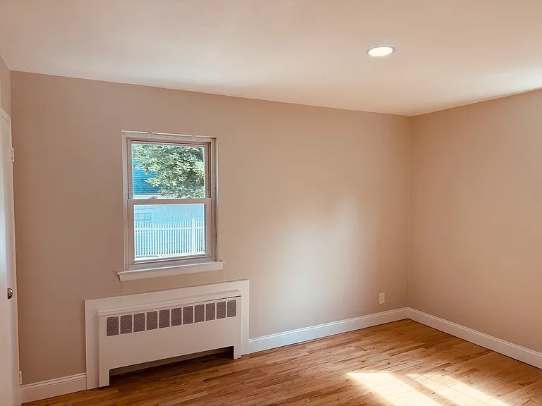 117 Bayview Ave #1B — Photo 16