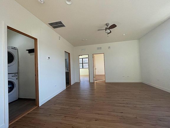 4th image of 842 Madison St #203