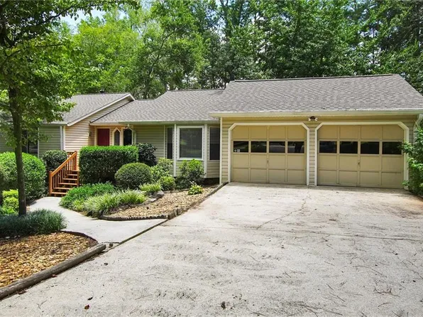 4781 W Lake Dr SE, Conyers, GA 30094