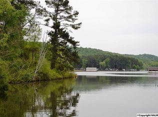 272 Cotton Rd, Guntersville, AL 35976