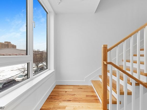 3rd image of 37 S 7th St #3