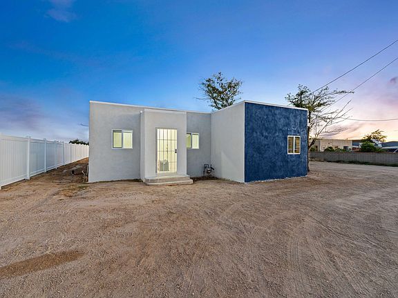 3rd image of 2050 Poplar St