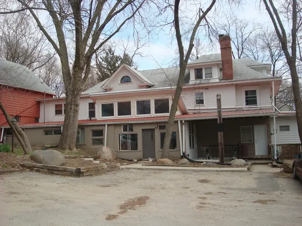 422 Brown St #2A, Iowa City, IA 52245