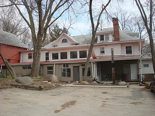 422 Brown St #2A Photo 1